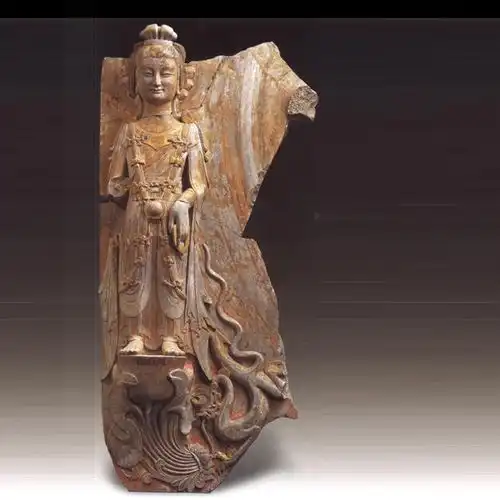 东魏贴金彩绘右胁侍菩萨像