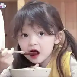 每日一笑妈妈为了保持身材,基本不吃主食