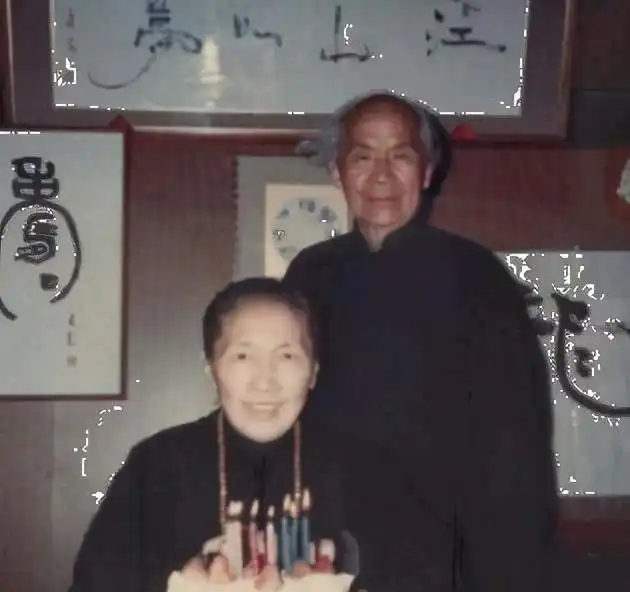 民国第一女流氓佘爱珍一生经历了4次婚姻,50多岁还被追求