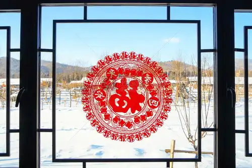 满天的大雪是我的车票