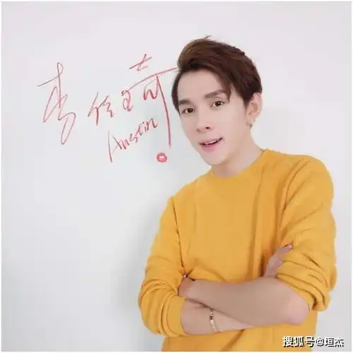 成功的背后是拼了命的努力,2020年最强打工人,李佳琦
