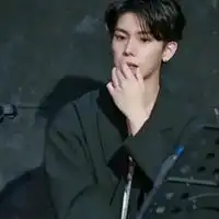 杨宇腾头像
