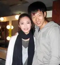 姚晨和凌潇肃离婚回顾往昔情侣装