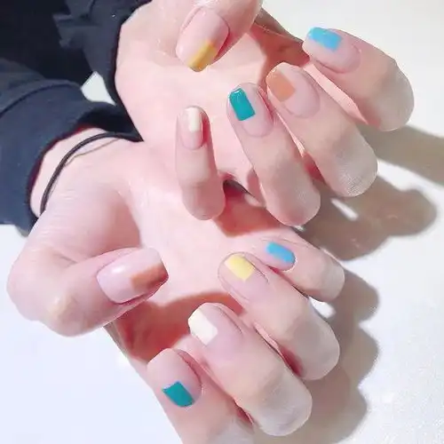 早春简约ins风美甲