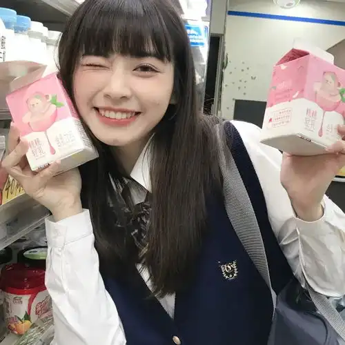 来来往往,女生头像
