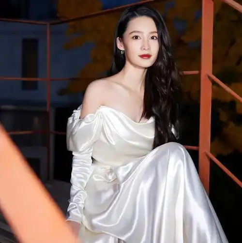 男人最爱的女神排名佟丽娅第5,高圆圆第3,第一名实至名归