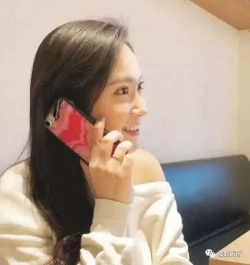 娱乐日报蒋劲夫首晒女友正面照泰歌手赴韩隆胸险死亡赛琳娜生日ins破纪录