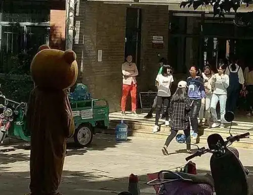 古天乐,你凭什么不给我100万