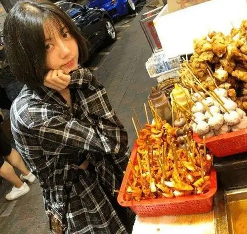 女生适不适合当老婆,带她吃顿火锅就知道了,这便是三观