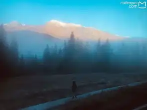 喀纳斯的湖水美如画结尾有旱獭乐队奇遇人生同一首歌现场视频