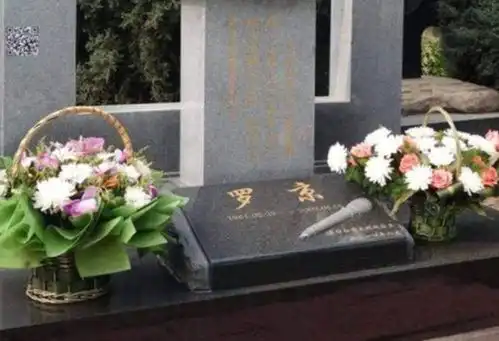 原来他已去世15年曾是央视国脸,因癌症去世,母亲至今不知