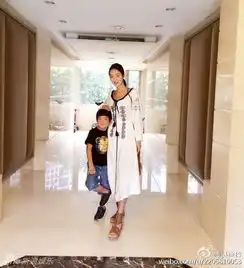 娱乐报报曹格娇妻带娃旅行grace短发似小丸子