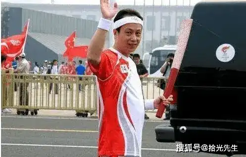 国嘴罗京一生播音25年零失误,磁性嗓音征服观众却英年早逝