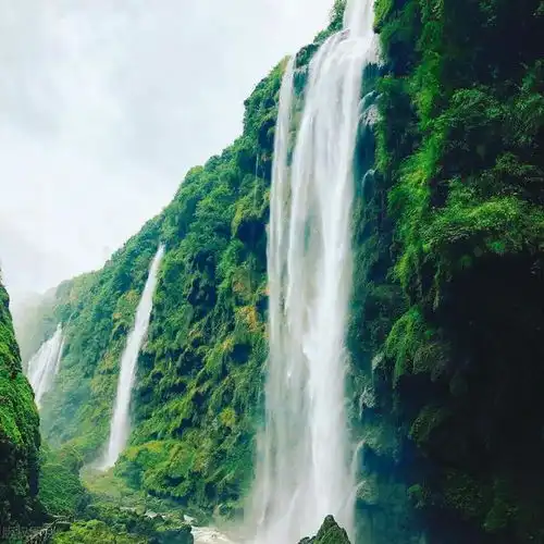 夏日炎炎,何以解暑,壮丽的10个瀑布群,一秒穿越清凉