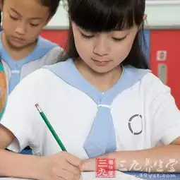 老师向学生发反堕胎宣传物孩子吓得想哭