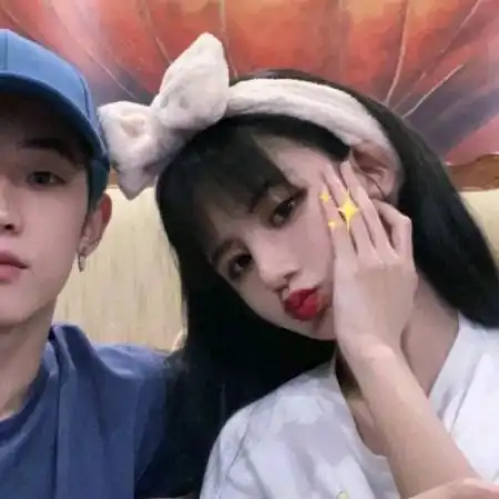 最新情侣头像我想做回我自己