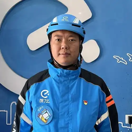 用爱传递城市温暖,普陀这位青年荣获新时代青年先锋奖
