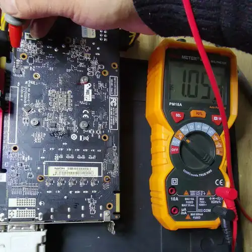 蓝宝石r7260x显卡开机没反应,风扇转的慢维修