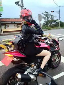 别用那种眼神看我们,我们不是骑破摩托车的,我们的名字叫骑士