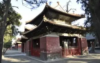 走进孔庙感受天下第一庙的风光
