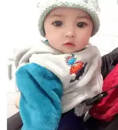 这个宝宝的颜值也太逆天了,自带美颜大眼特效,长大还了得