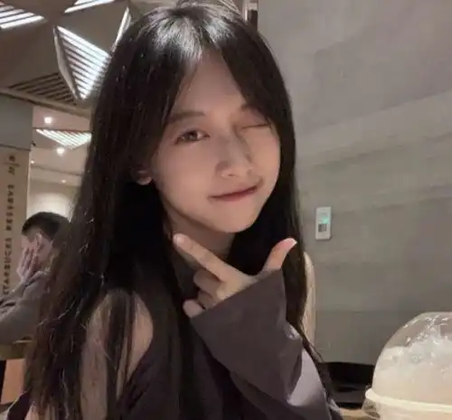 ins甜宠限量版女生头像月温柔光