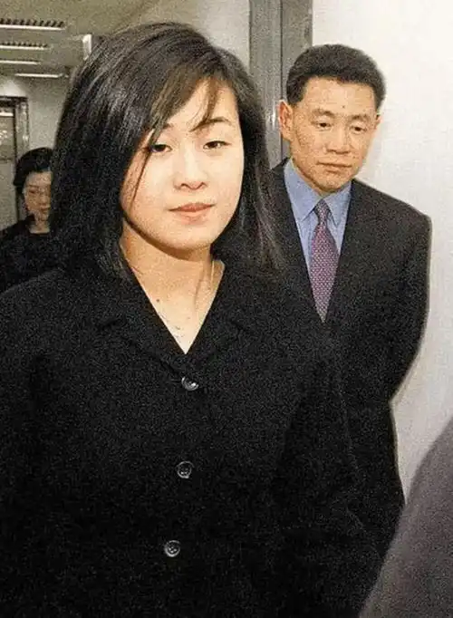 大s再婚汪小菲暴怒,刘銮雄撕前任不提王颖妤,皆因西门庆附体