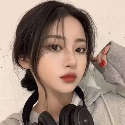 网易云热评趁女友睡觉剪了她刘海,起床后她没骂我,而是笑嘻嘻说
