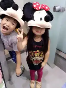 曹格儿女私密照曝光joe腼腆露小屁股grace呆萌叼奶嘴图