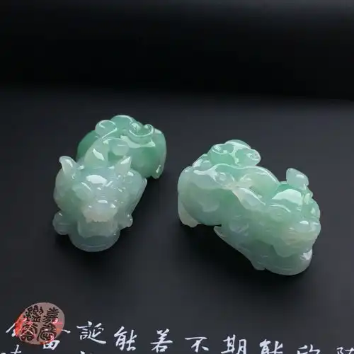 翡翠貔貅戒指佩戴左右手的含义与选择建议