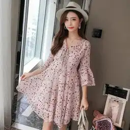 炎炎夏日不可缺少的穿着,想必连衣裙能够胜任,做个优雅的小女人