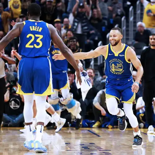 nba变阵勇士首发阵容出炉,库里缺席,格林重回首发时间增加