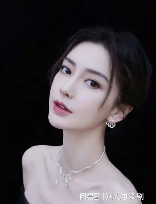 杨颖追星走上封杀路,踩底线,碰禁忌,网友建议直接封杀韩国明星lisa综艺节目杨颖十六国网易订阅