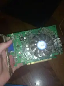 显卡装上去没有反应怎么办