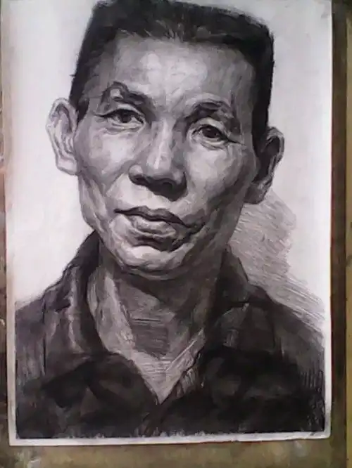 高三到现在的静物素描和头像还有速写有一点进步眼光不断提高手也得跟得上来才行还得学习