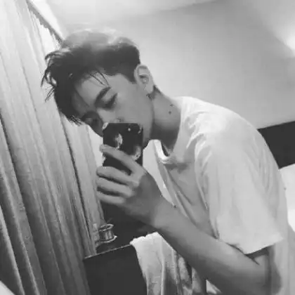 假装擅长一个人装冷酷,男生霸气黑白头像