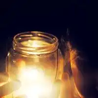 彩色荧光瓶子唯美头像图片,星星点点照亮黑夜