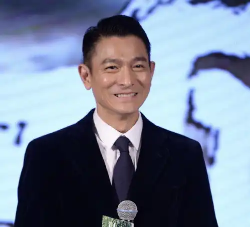 刘德华和易烊千玺梦幻合作引热议电影定档大年初一令人期待