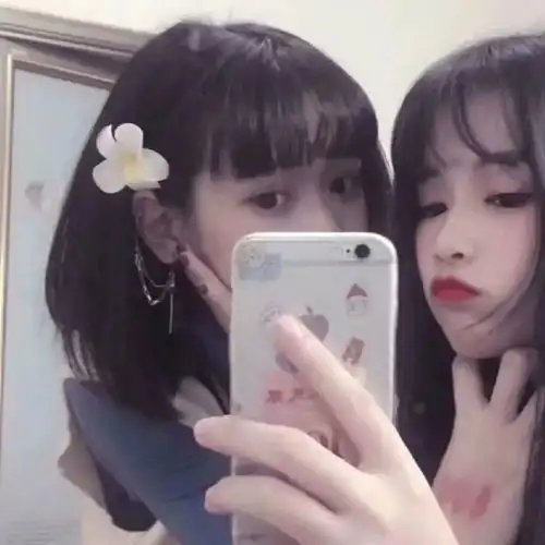 闺蜜头像在夏天遇见