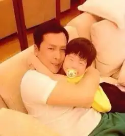 明星二胎宝宝正面照均曝光田雨橙弟弟萌过kimi