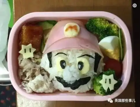 小女儿要求爸爸照着自己的涂鸦制作卡通便当最后这画风父爱如山体滑坡啊