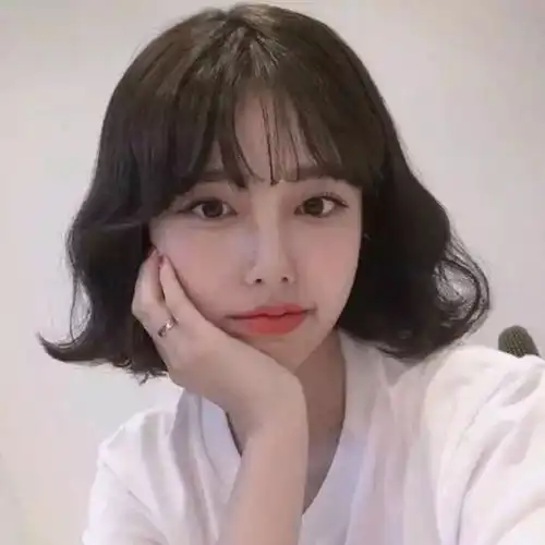 少女感爆棚的卷发,比直发好看n倍,适合所有脸型