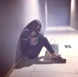 四月早安心语有些感情就像废纸篓里的文件,不想看到,也不忍清空