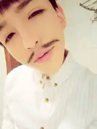 非主流帅哥的照片有的发给我下搜狗问问