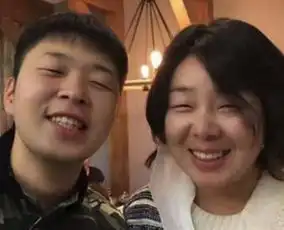 明星家庭总有一丑,章子怡和亲哥哥简直不像一家人啊