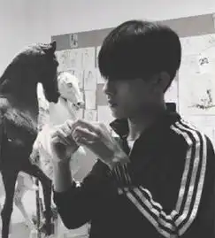 好文艺易烊千玺做泥塑造型逼真被赞手巧