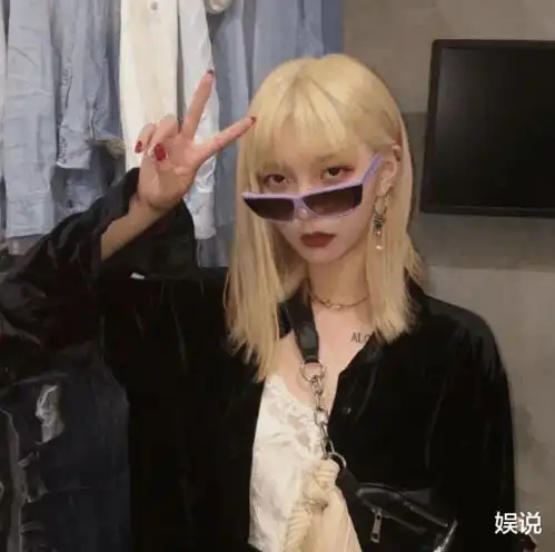 女生想拥有樱桃嘴这3习惯决不能有,不然迟早变鳄鱼嘴