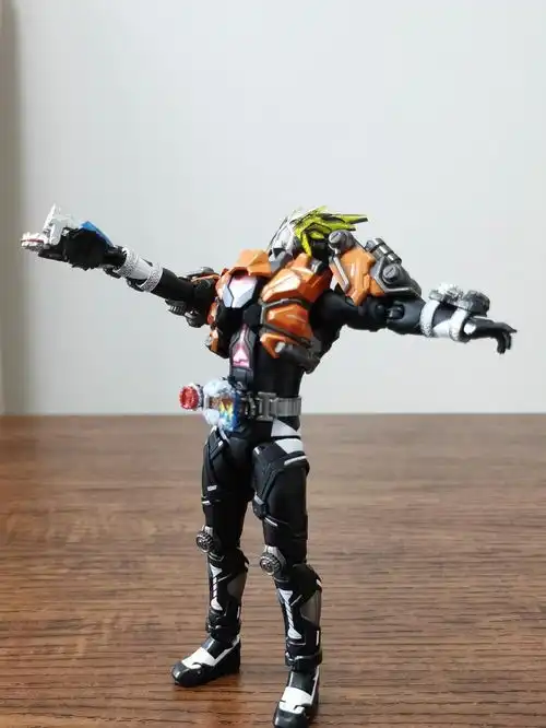 s.h.figuartsgeizrevive假面骑士盖茨复活者刚烈疾风套装