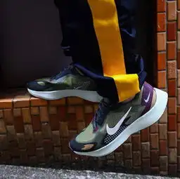 日系风格加持nike顶尖黑科技跑鞋vaporstreet新配色曝光