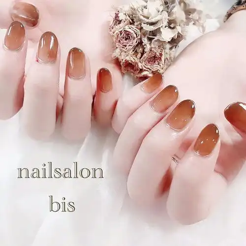 早春简约ins风美甲
